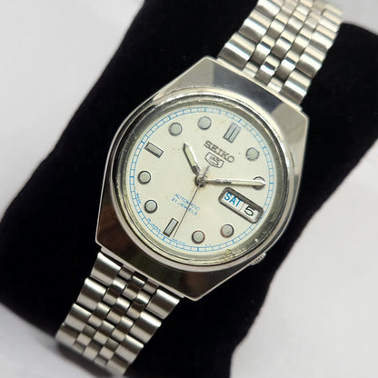 Vintage 1981 Original Seiko 5 Automatic 7s26-7030 White face 21 Jewels Day-Date Japanese Men's Wrist Watch OG220