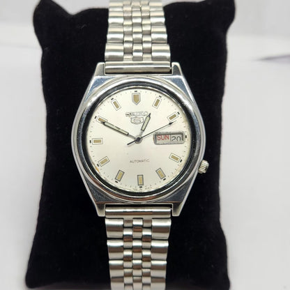Vintage 1981 Original Seiko 5 Automatic 7009-3071 Silver face 17 Jewels Day-Date Japanese Men's Wrist Watch OG221