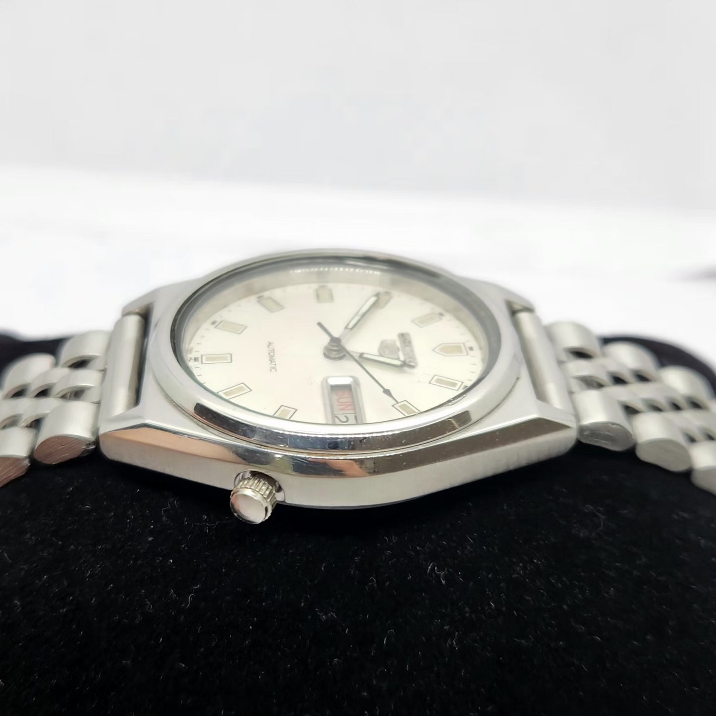 Vintage 1981 Original Seiko 5 Automatic 7009-3071 Silver face 17 Jewels Day-Date Japanese Men's Wrist Watch OG221