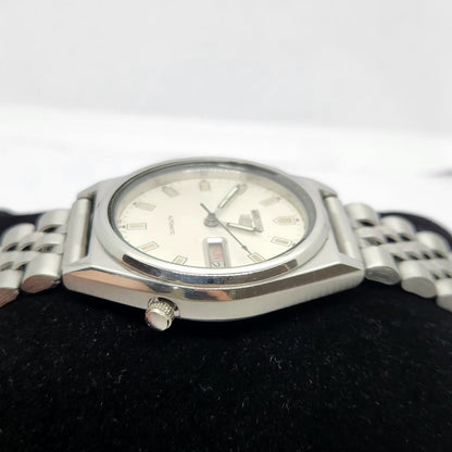 Vintage 1981 Original Seiko 5 Automatic 7009-3071 Silver face 17 Jewels Day-Date Japanese Men's Wrist Watch OG221