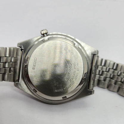 Vintage 1981 Original Seiko 5 Automatic 7009-3071 Silver face 17 Jewels Day-Date Japanese Men's Wrist Watch OG221