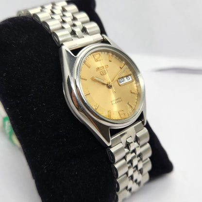 Vintage 1996 Original Seiko 5 Automatic 7s26-6000 Gold face 21 Jewels Day-Date Japanese Men's Wrist Watch OG223