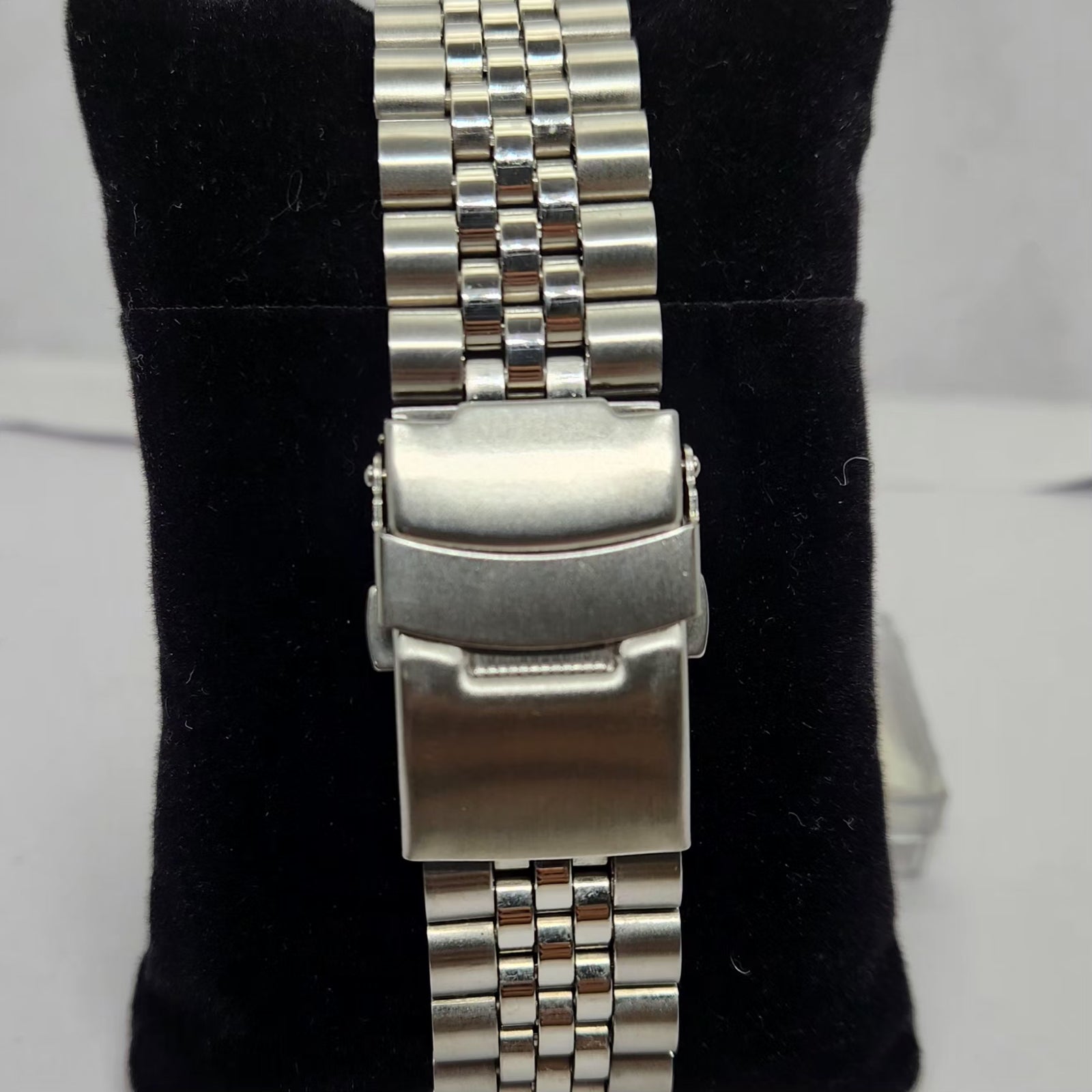 Vintage 1996 Original Seiko 5 Automatic 7s26-6000 Gold face 21 Jewels Day-Date Japanese Men's Wrist Watch OG223