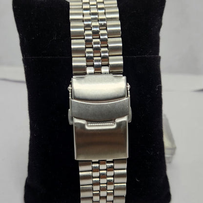 Vintage 1996 Original Seiko 5 Automatic 7s26-6000 Gold face 21 Jewels Day-Date Japanese Men's Wrist Watch OG223