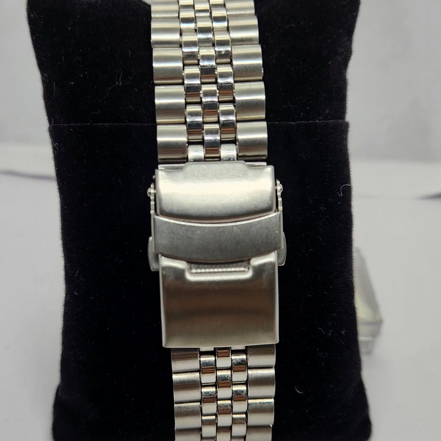 Vintage 1996 Original Seiko 5 Automatic 7s26-6000 Gold face 21 Jewels Day-Date Japanese Men's Wrist Watch OG223