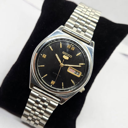 Vintage 1985 Original Seiko 5 Automatic 7009-3070 Black face 17 Jewels Day-Date Japanese Men's Wrist Watch OG226