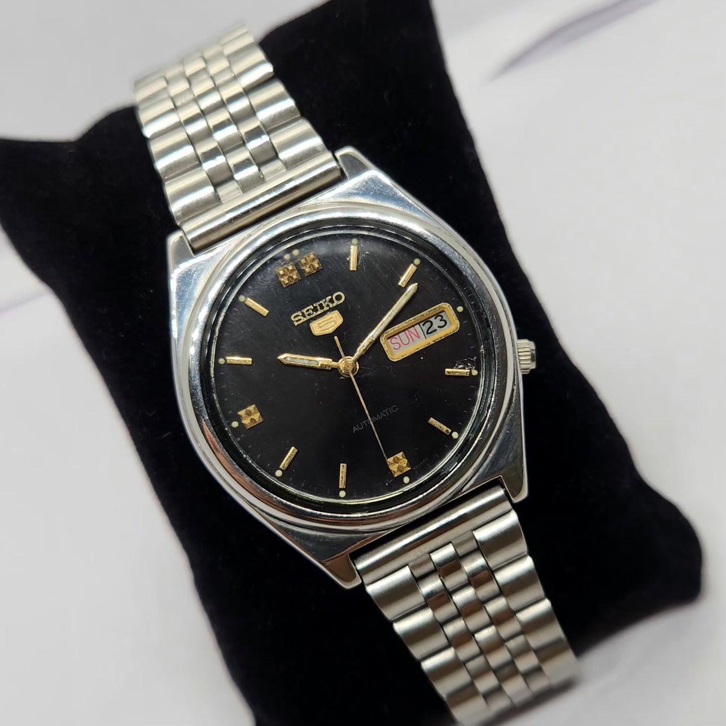 Vintage 1985 Original Seiko 5 Automatic 7009-3070 Black face 17 Jewels Day-Date Japanese Men's Wrist Watch OG226