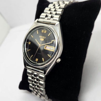 Vintage 1985 Original Seiko 5 Automatic 7009-3070 Black face 17 Jewels Day-Date Japanese Men's Wrist Watch OG226