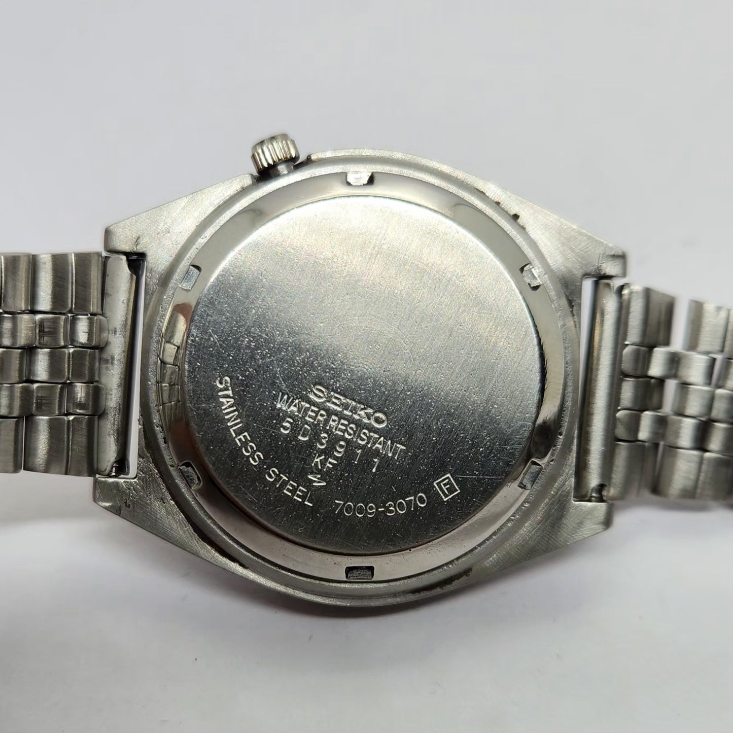 Vintage 1985 Original Seiko 5 Automatic 7009-3070 Black face 17 Jewels Day-Date Japanese Men's Wrist Watch OG226