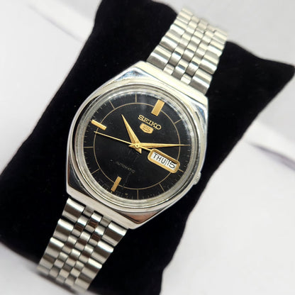 Vintage 1984 Original Seiko 5 Automatic 6309-8930 Black face 17 Jewels Day-Date Japanese Men's Wrist Watch OG227