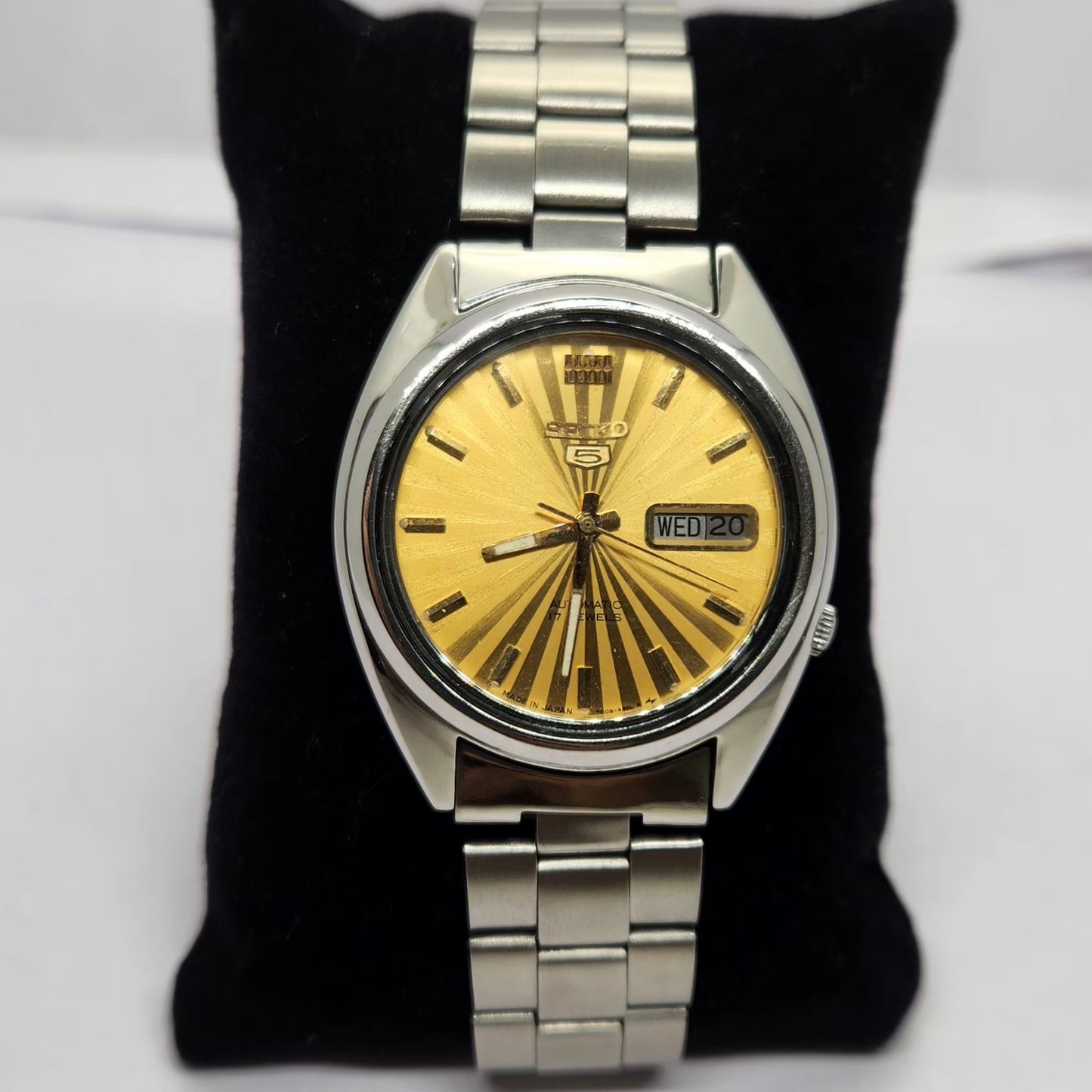 Vintage 1985 Original Seiko 5 Automatic 7009-3040 Gold face 17 Jewels Day-Date Japanese Men's Wrist Watch OG229