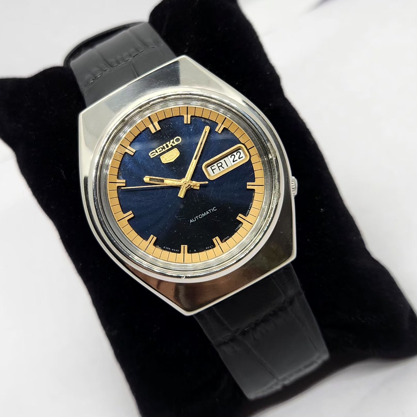 Vintage 1983 Original Seiko 5 Automatic 6309-8840 Blue face 17 Jewels Day-Date Japanese Men's Wrist Watch OG232