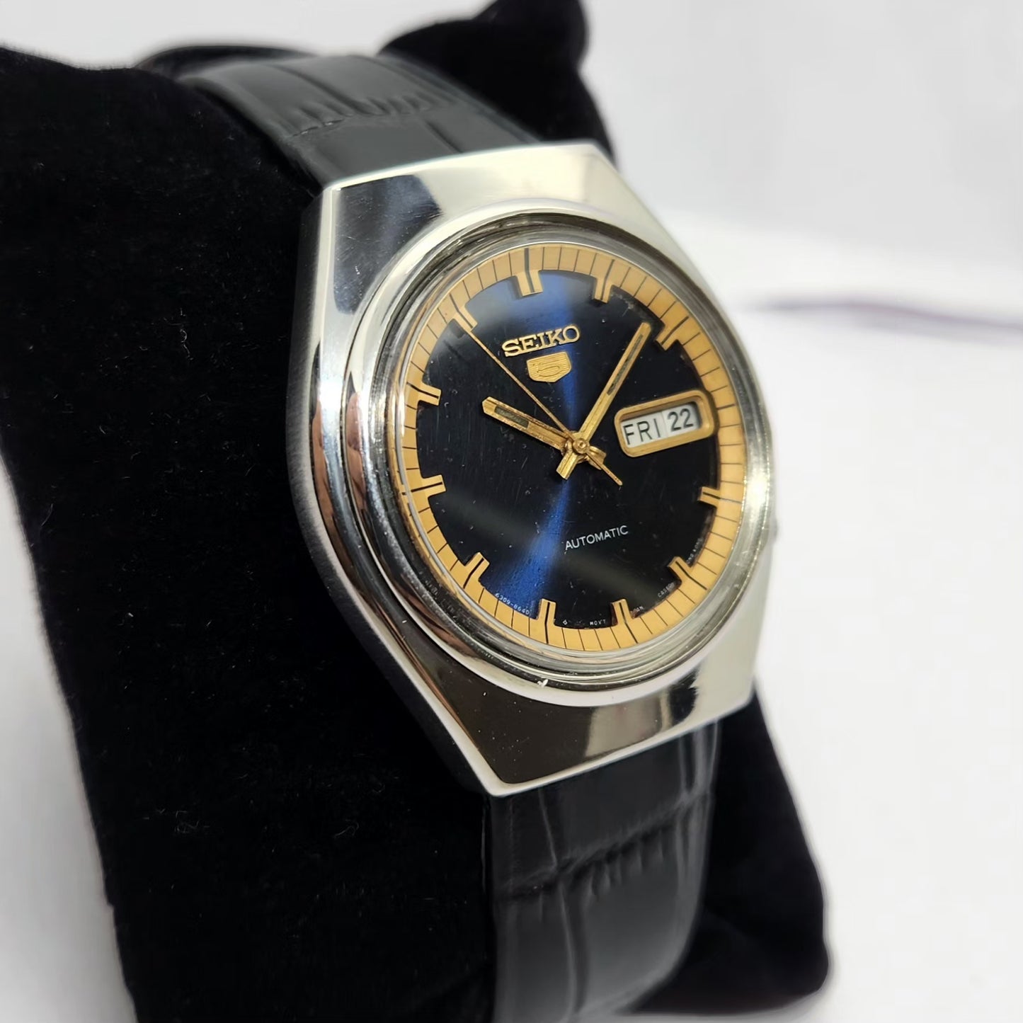 Vintage 1983 Original Seiko 5 Automatic 6309-8840 Blue face 17 Jewels Day-Date Japanese Men's Wrist Watch OG232