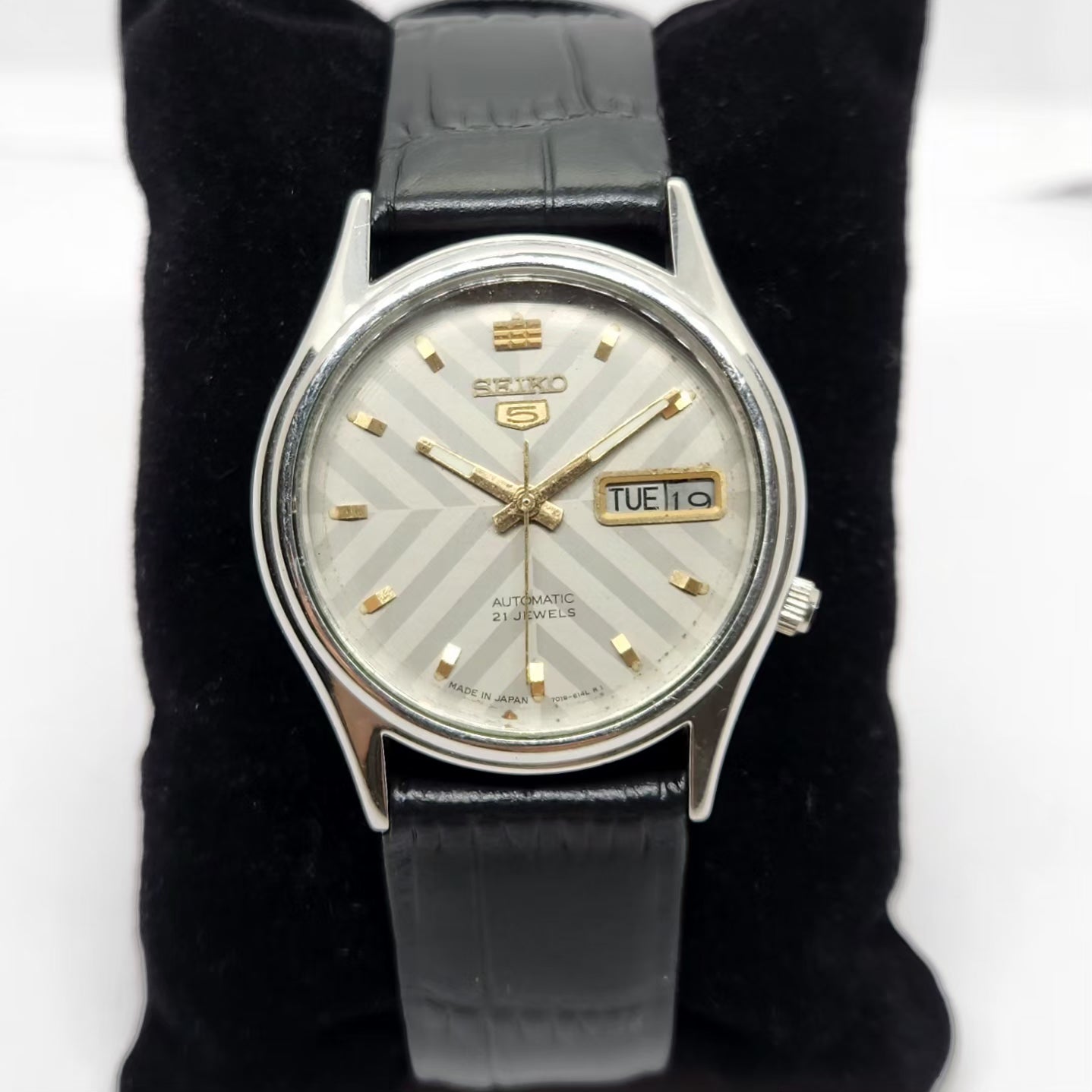 Vintage 1981 Original Seiko 5 Automatic 7009-3101 Silver face 17 Jewels Day-Date Japanese Men's Wrist Watch OG233