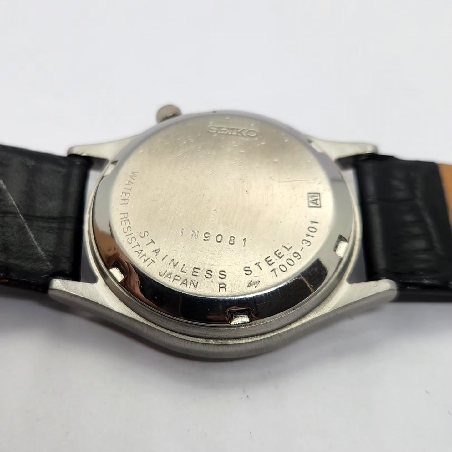 Vintage 1981 Original Seiko 5 Automatic 7009-3101 Silver face 17 Jewels Day-Date Japanese Men's Wrist Watch OG233