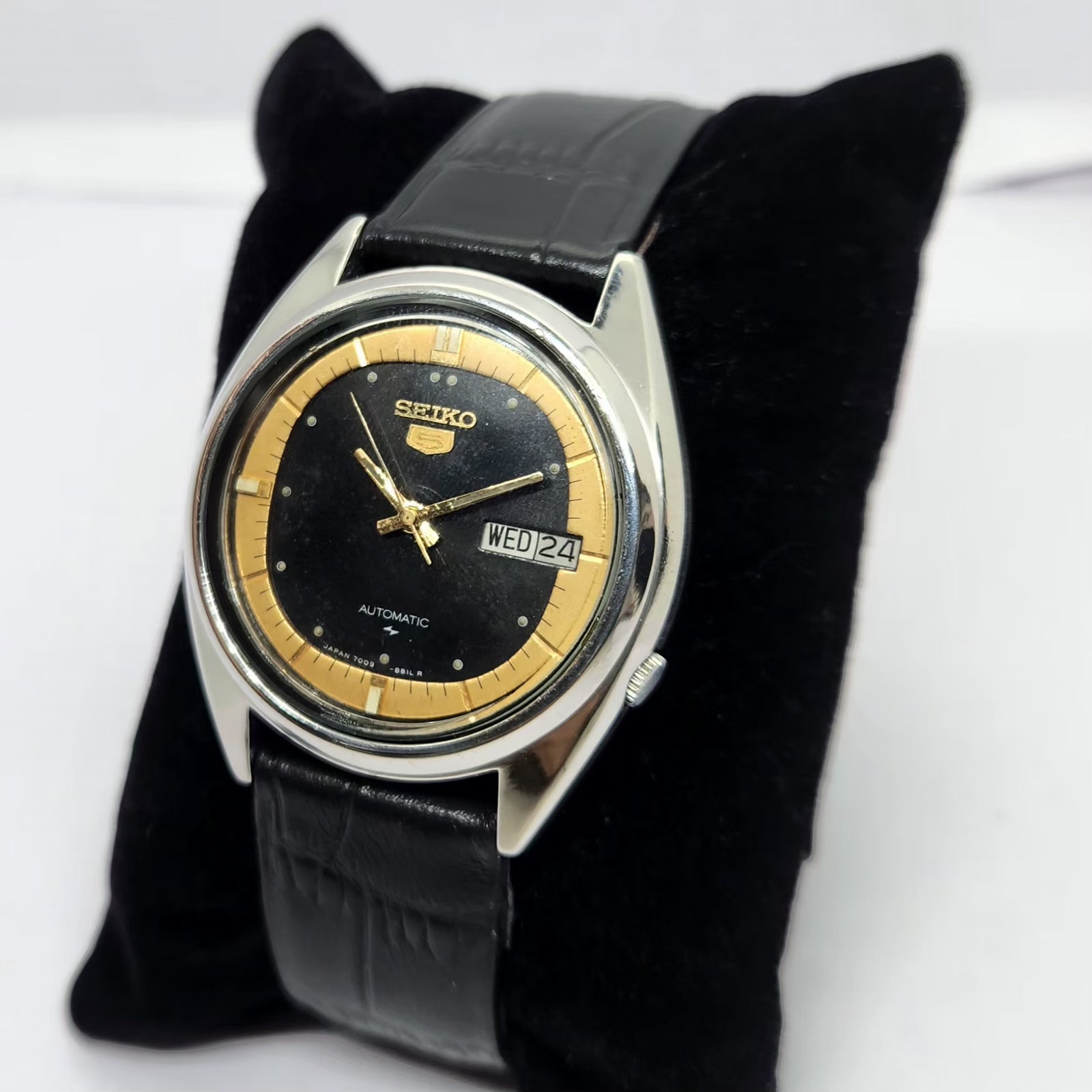 Vintage 1977 Original Seiko 5 Automatic 7009-3040 Black face 17 Jewels Day-Date Japanese Men's Wrist Watch OG234