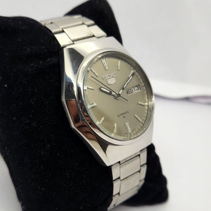 Vintage 1983 Original Seiko 5 Automatic 7009-8830 Grey face 17 Jewels Day-Date Japanese Men's Wrist Watch OG235