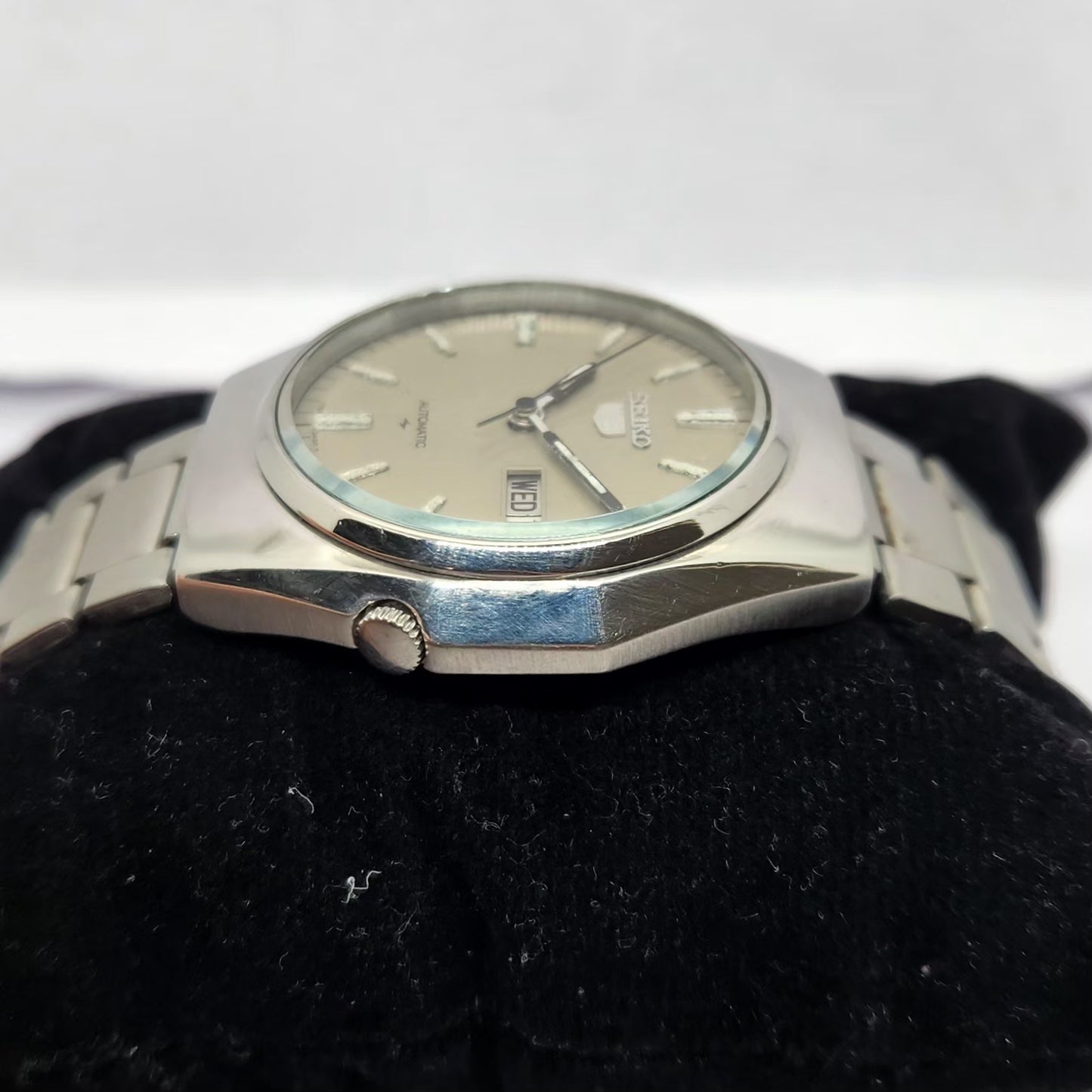 Vintage 1983 Original Seiko 5 Automatic 7009-8830 Grey face 17 Jewels Day-Date Japanese Men's Wrist Watch OG235