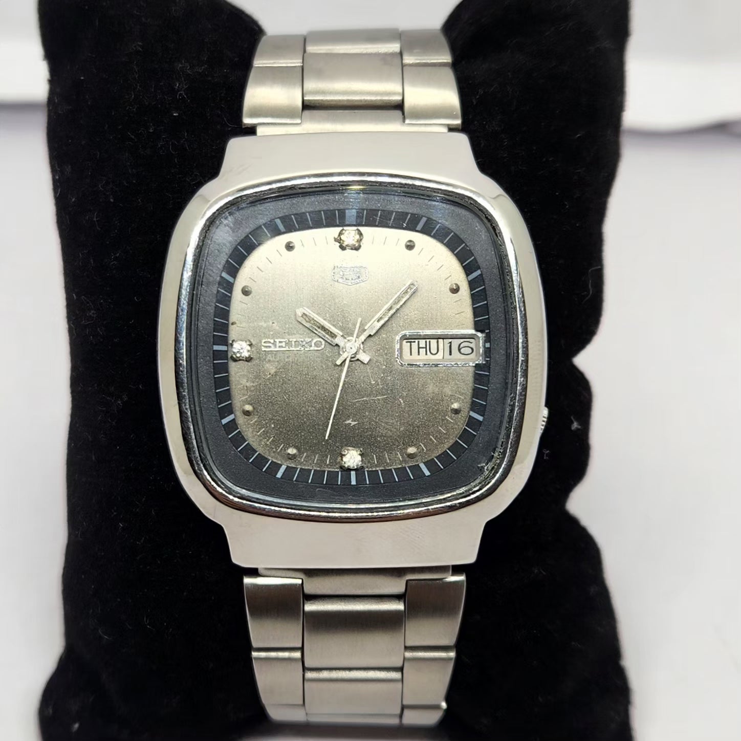 Vintage 1981 Original Seiko 5 Automatic 7009-5190 Silver face 17 Jewels Day-Date Japanese Men's Wrist Watch OG236