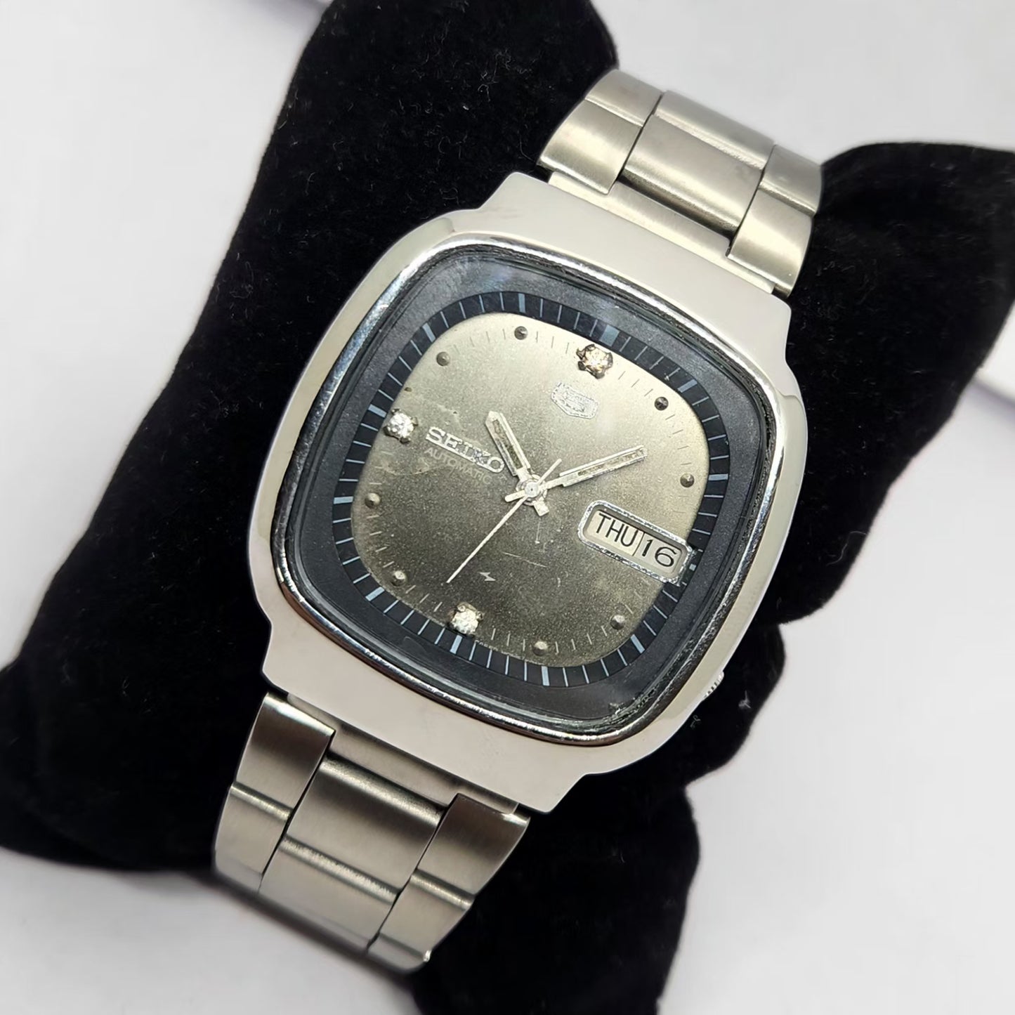 Vintage 1981 Original Seiko 5 Automatic 7009-5190 Silver face 17 Jewels Day-Date Japanese Men's Wrist Watch OG236