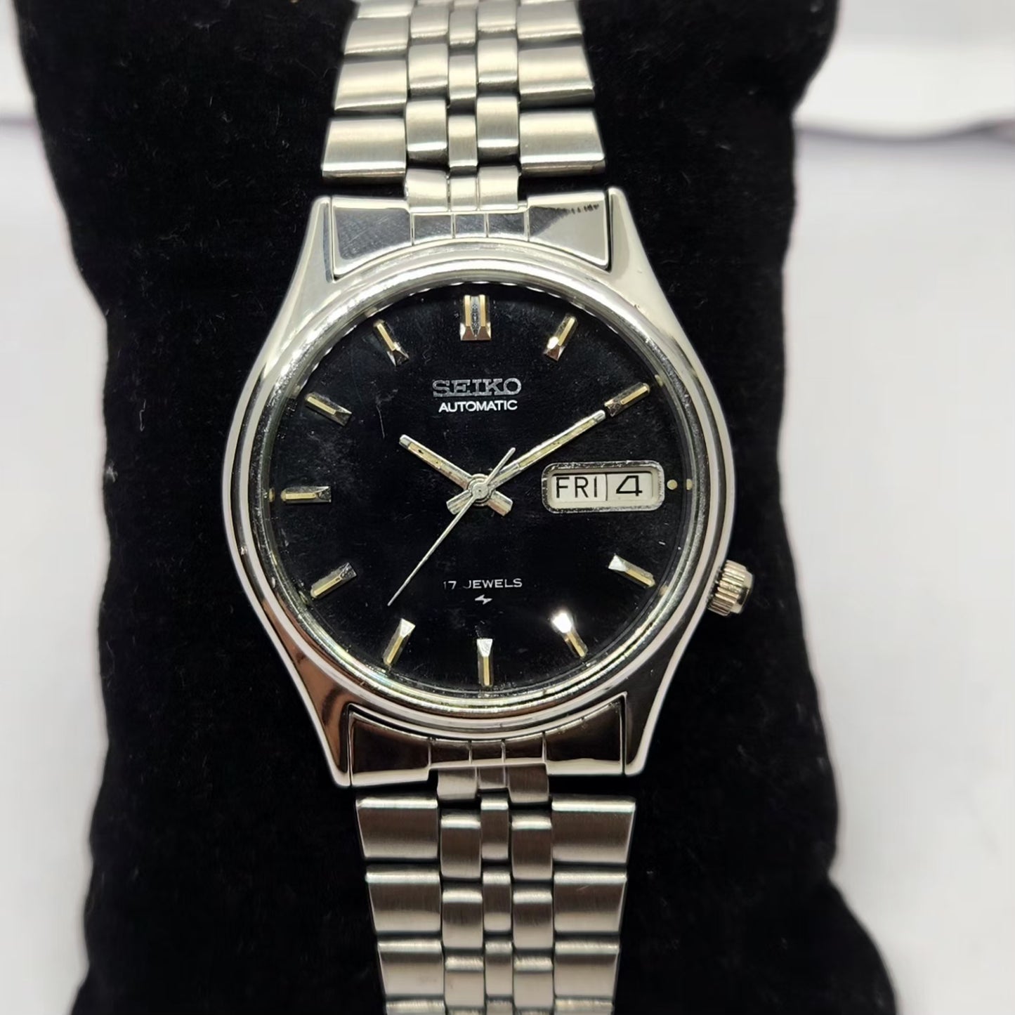 Vintage 1985 Original Seiko 5 Automatic 7009-6001 Black face 17 Jewels Day-Date Japanese Men's Wrist Watch OG237