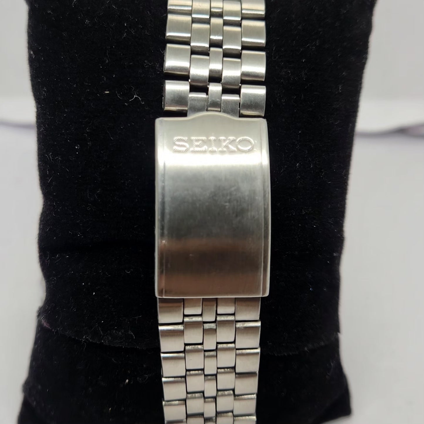 Vintage 1985 Original Seiko 5 Automatic 7009-6001 Black face 17 Jewels Day-Date Japanese Men's Wrist Watch OG237