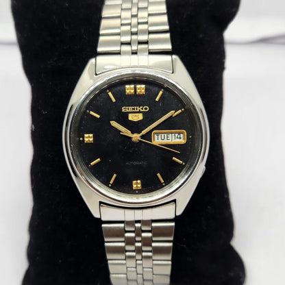 Vintage 1985 Original Seiko 5 Automatic 6309-523A Black face 17 Jewels Day-Date Japanese Men's Wrist Watch OG238