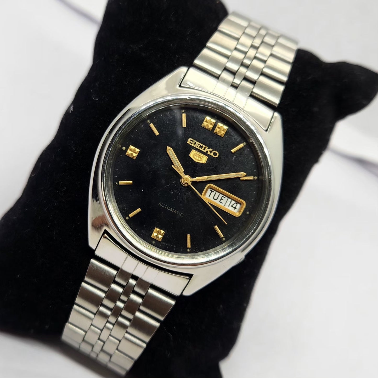 Vintage 1985 Original Seiko 5 Automatic 6309-523A Black face 17 Jewels Day-Date Japanese Men's Wrist Watch OG238