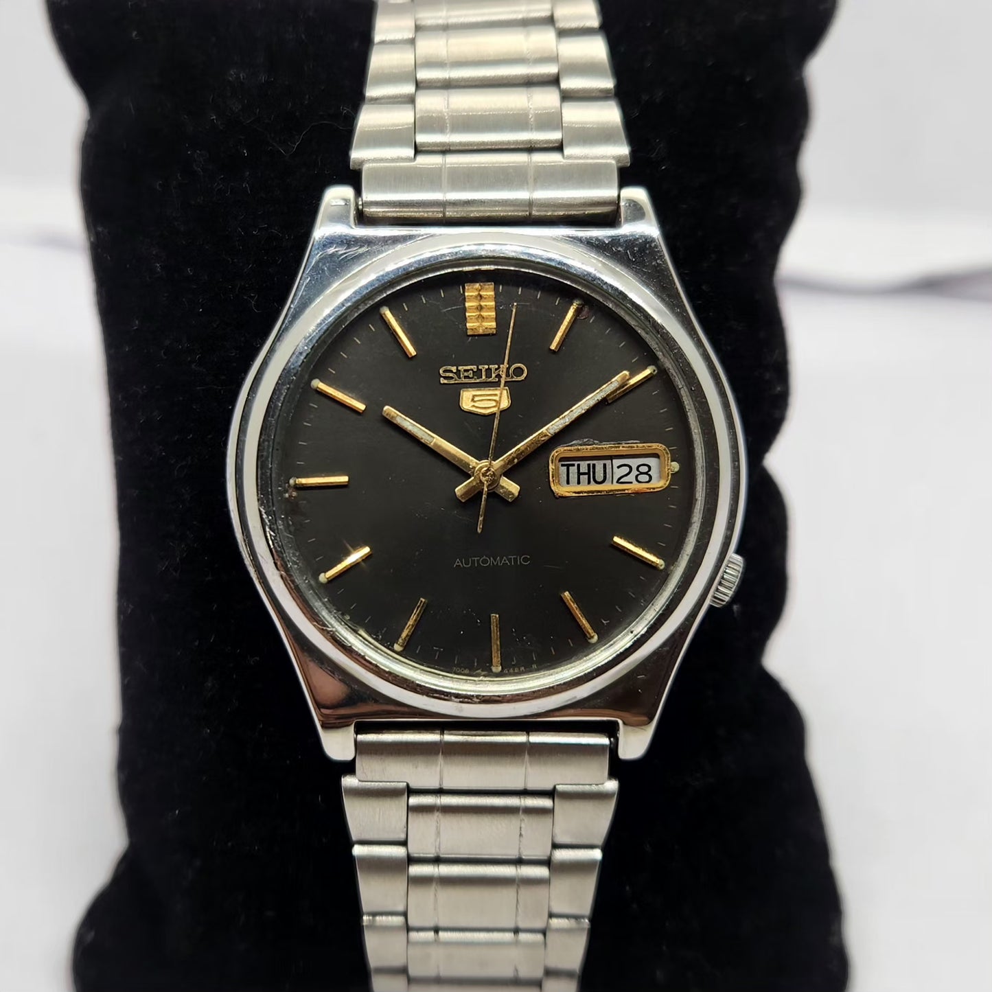 Vintage 1984 Original Seiko 5 Automatic 7009-3170 Black face 17 Jewels Day-Date Japanese Men's Wrist Watch OG239