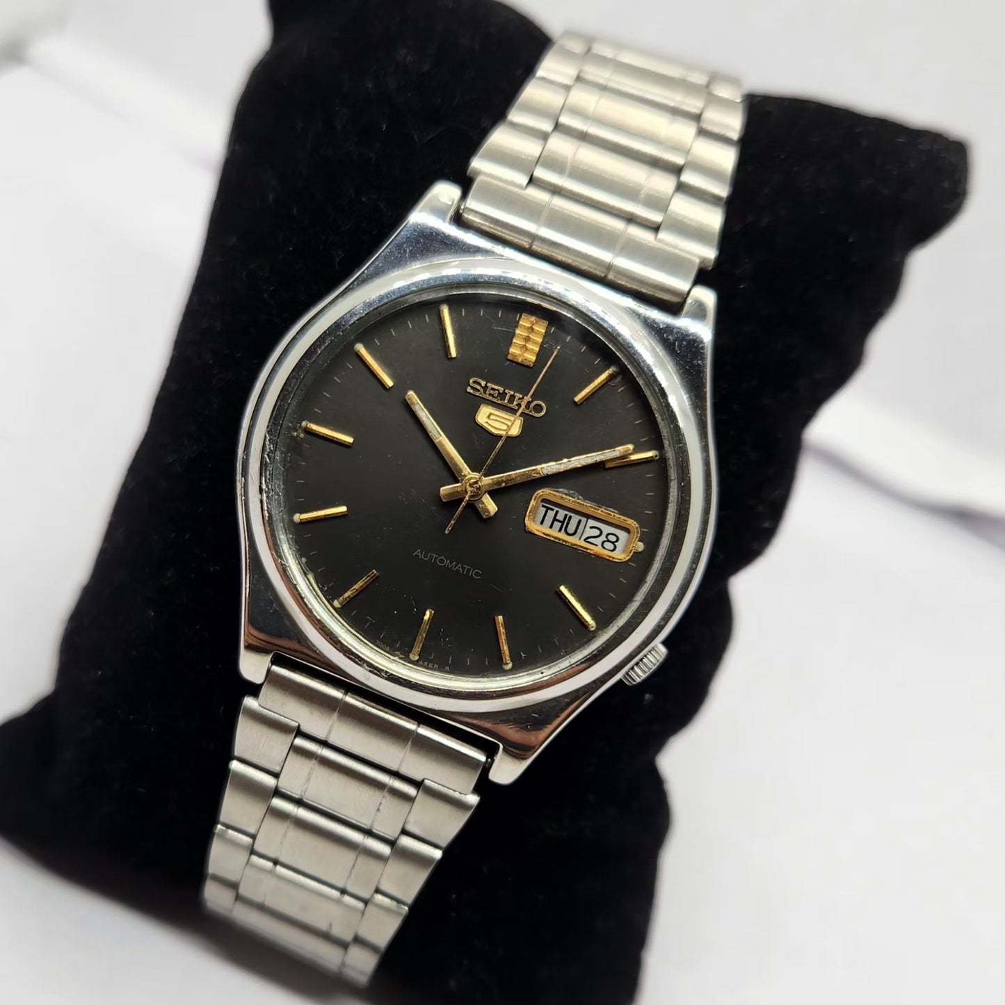 Vintage 1984 Original Seiko 5 Automatic 7009-3170 Black face 17 Jewels Day-Date Japanese Men's Wrist Watch OG239