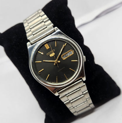 Vintage 1984 Original Seiko 5 Automatic 7009-3170 Black face 17 Jewels Day-Date Japanese Men's Wrist Watch OG239
