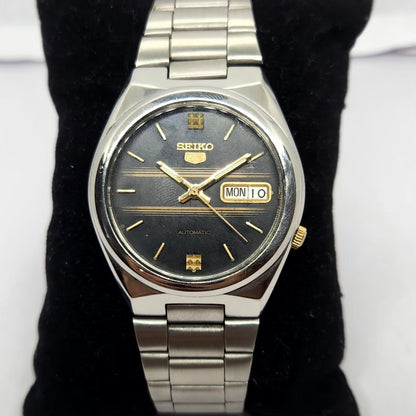 Vintage 1980 Original Seiko 5 Automatic 7S26 Black face 21 Jewels Day-Date Japanese Men's Wrist Watch OG240