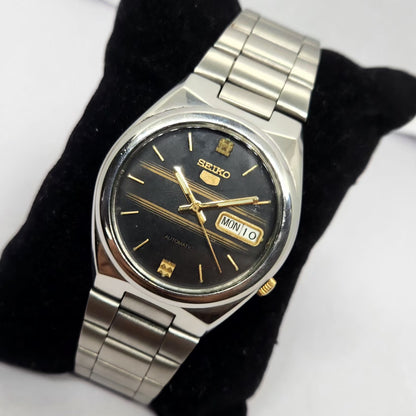 Vintage 1980 Original Seiko 5 Automatic 7S26 Black face 21 Jewels Day-Date Japanese Men's Wrist Watch OG240