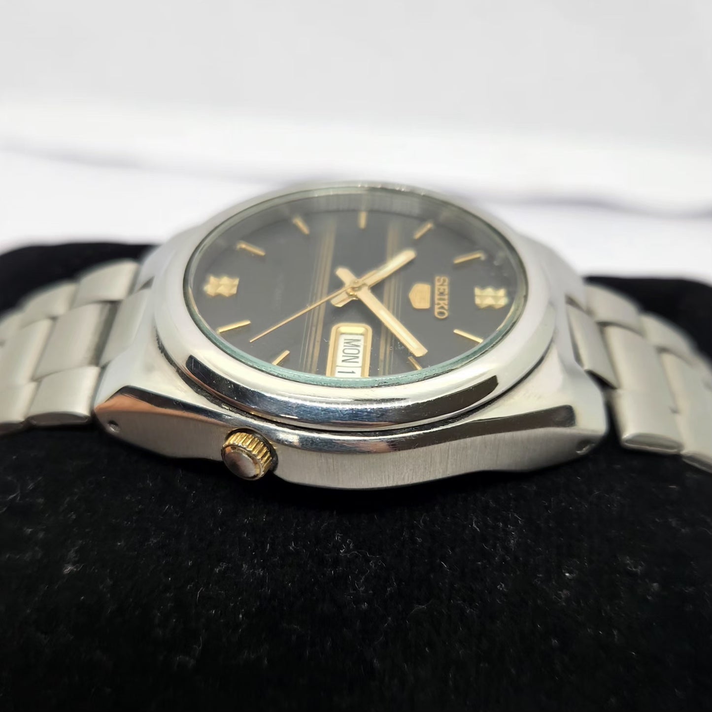 Vintage 1980 Original Seiko 5 Automatic 7S26 Black face 21 Jewels Day-Date Japanese Men's Wrist Watch OG240