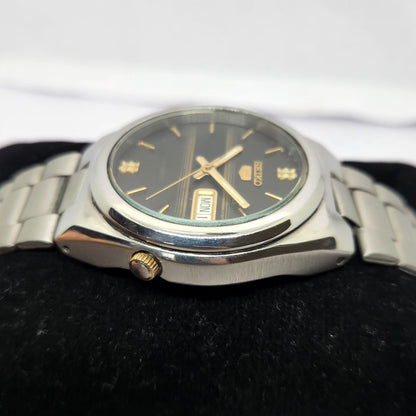 Vintage 1980 Original Seiko 5 Automatic 7S26 Black face 21 Jewels Day-Date Japanese Men's Wrist Watch OG240
