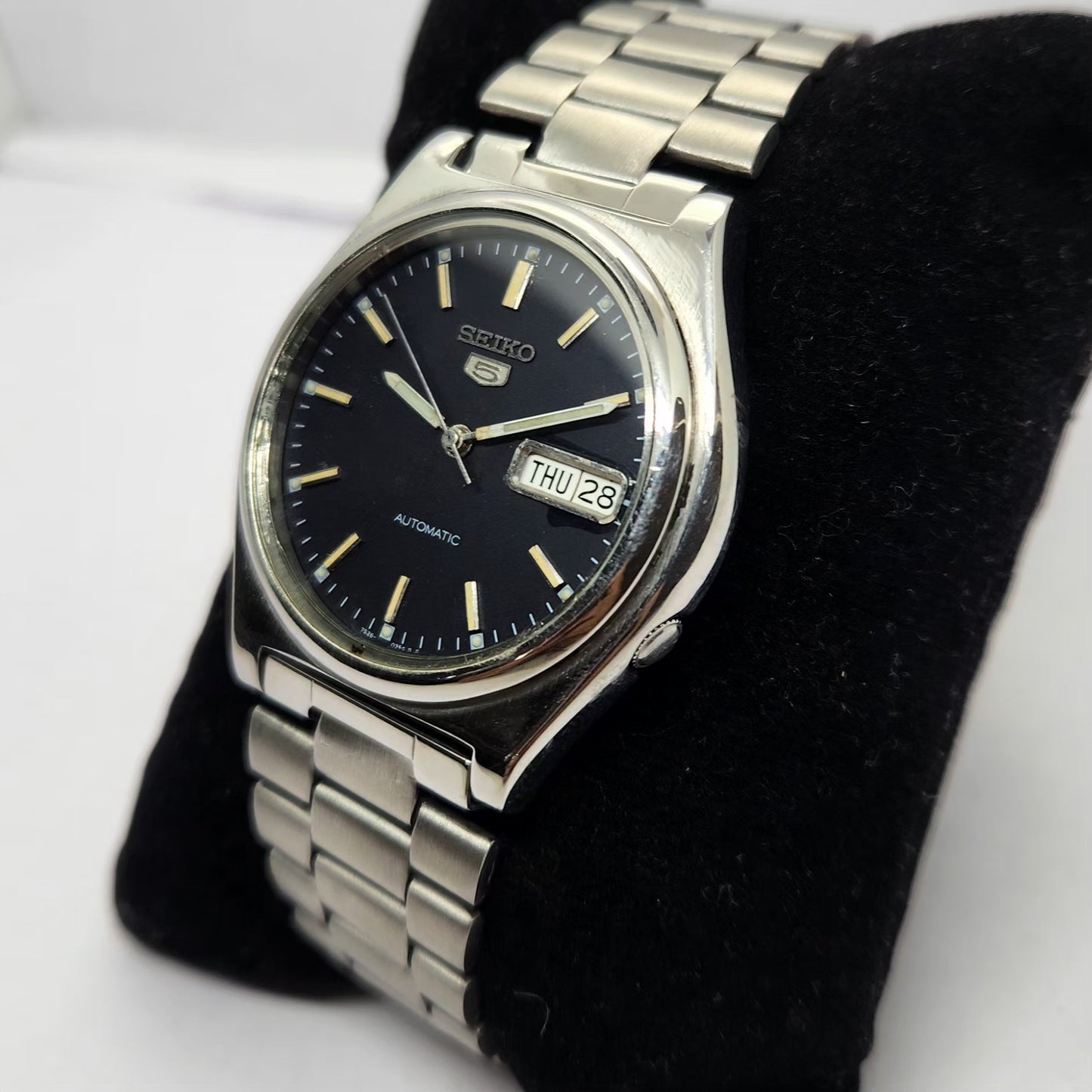 Vintage 1997 Original Seiko 5 Automatic 7S26-3040 Black face 21 Jewels Day-Date Japanese Men's Wrist Watch OG244