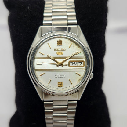 Vintage 1996 Original Seiko 5 Automatic 7s26-3040 Silver face 17 Jewels Day-Date Japanese Men's Wrist Watch OG246