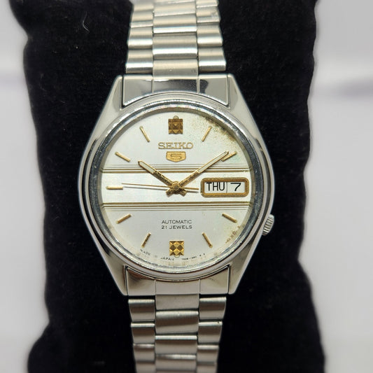 Vintage 1996 Original Seiko 5 Automatic 7s26-3040 Silver face 17 Jewels Day-Date Japanese Men's Wrist Watch OG246
