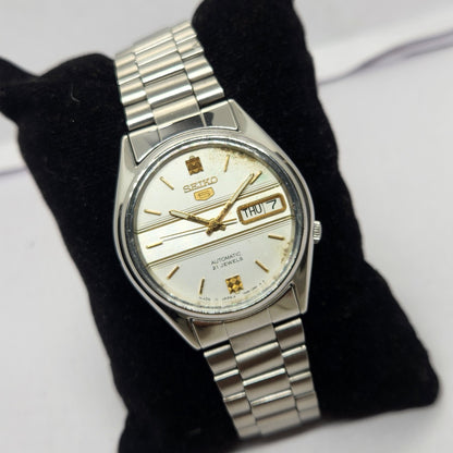 Vintage 1996 Original Seiko 5 Automatic 7s26-3040 Silver face 17 Jewels Day-Date Japanese Men's Wrist Watch OG246