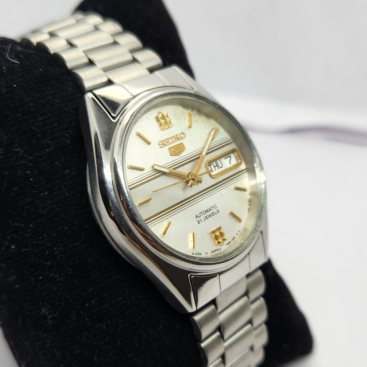 Vintage 1996 Original Seiko 5 Automatic 7s26-3040 Silver face 17 Jewels Day-Date Japanese Men's Wrist Watch OG246