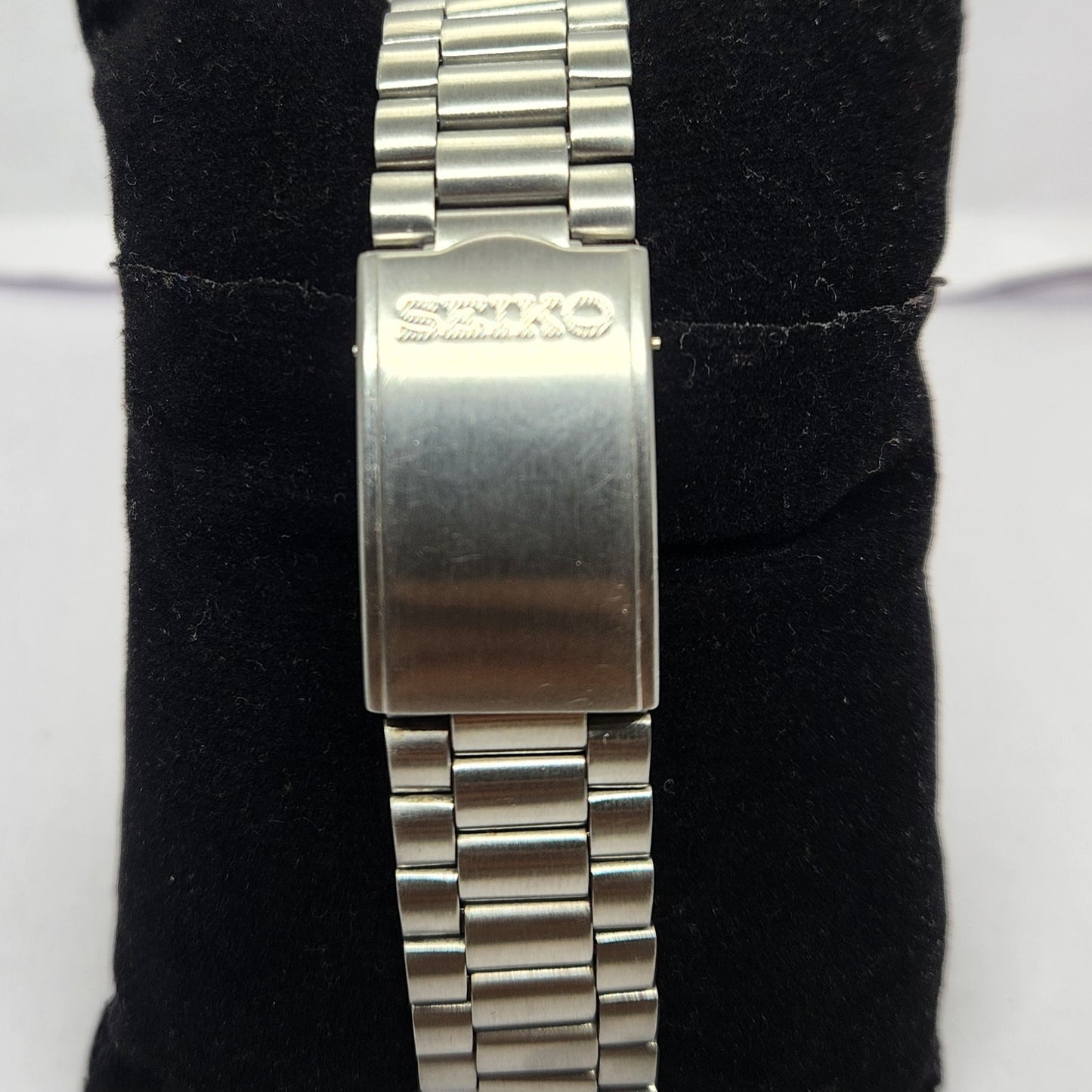 Vintage 1996 Original Seiko 5 Automatic 7s26-3040 Silver face 17 Jewels Day-Date Japanese Men's Wrist Watch OG246