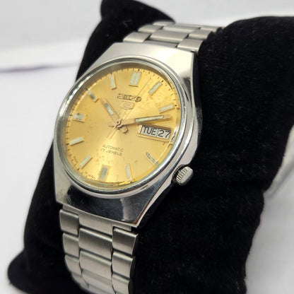 Vintage 1981 Original Seiko 5 Automatic 7009-7031 Gold face 17 Jewels Day-Date Japanese Men's Wrist Watch OG247