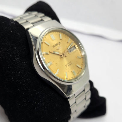 Vintage 1981 Original Seiko 5 Automatic 7009-7031 Gold face 17 Jewels Day-Date Japanese Men's Wrist Watch OG247