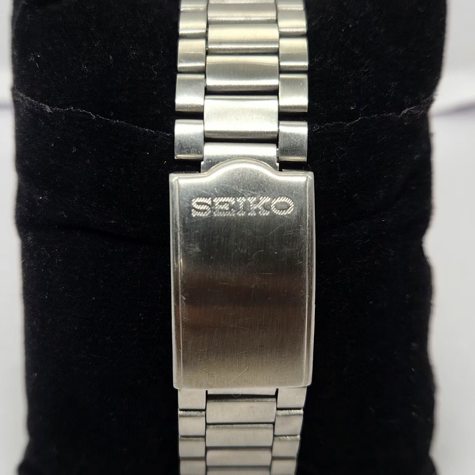 Vintage 1981 Original Seiko 5 Automatic 7009-7031 Gold face 17 Jewels Day-Date Japanese Men's Wrist Watch OG247
