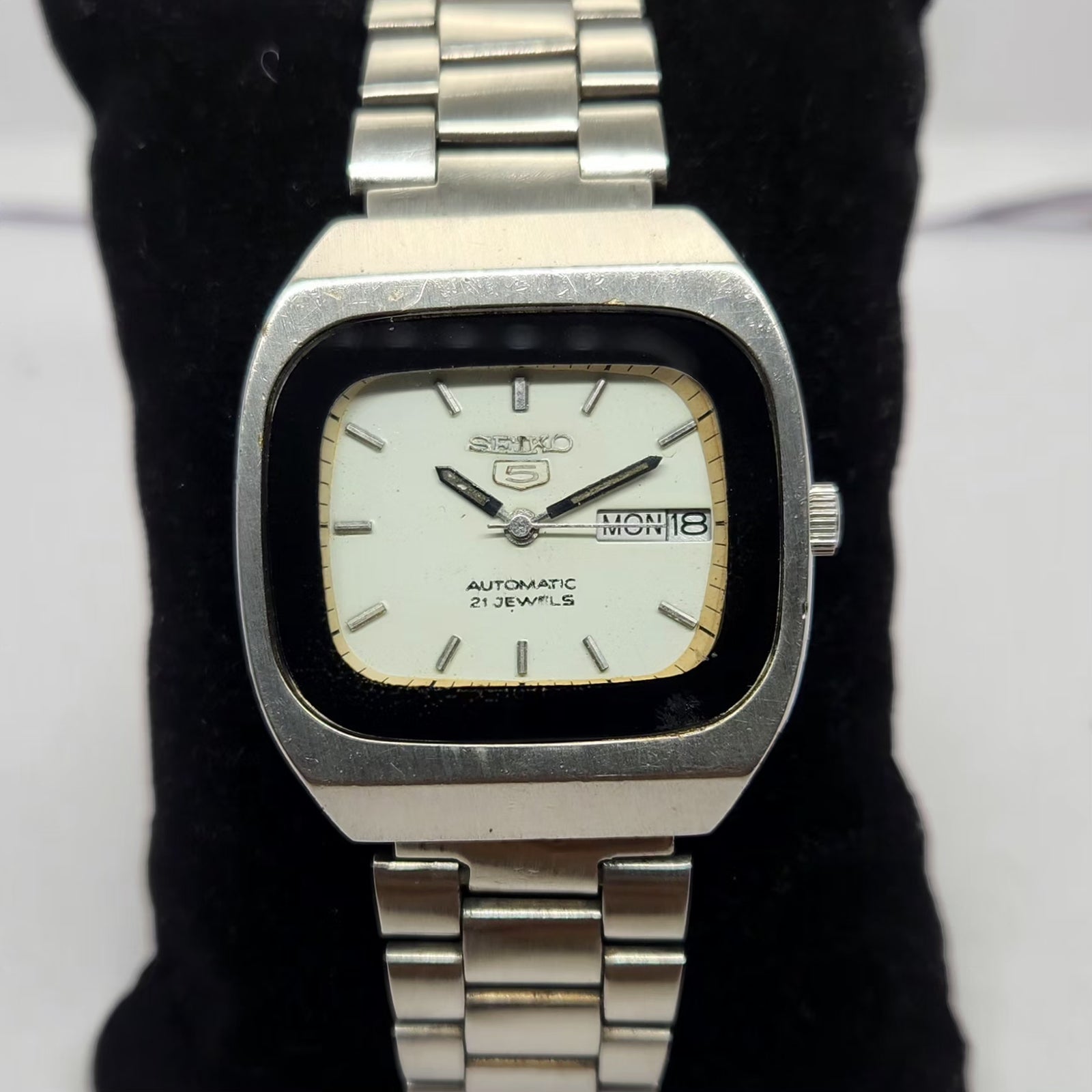 Vintage 1984 Mod Seiko 5 Automatic 6309-8910 White face 17 Jewels Day-Date Japanese Men's Wrist Watch OG248