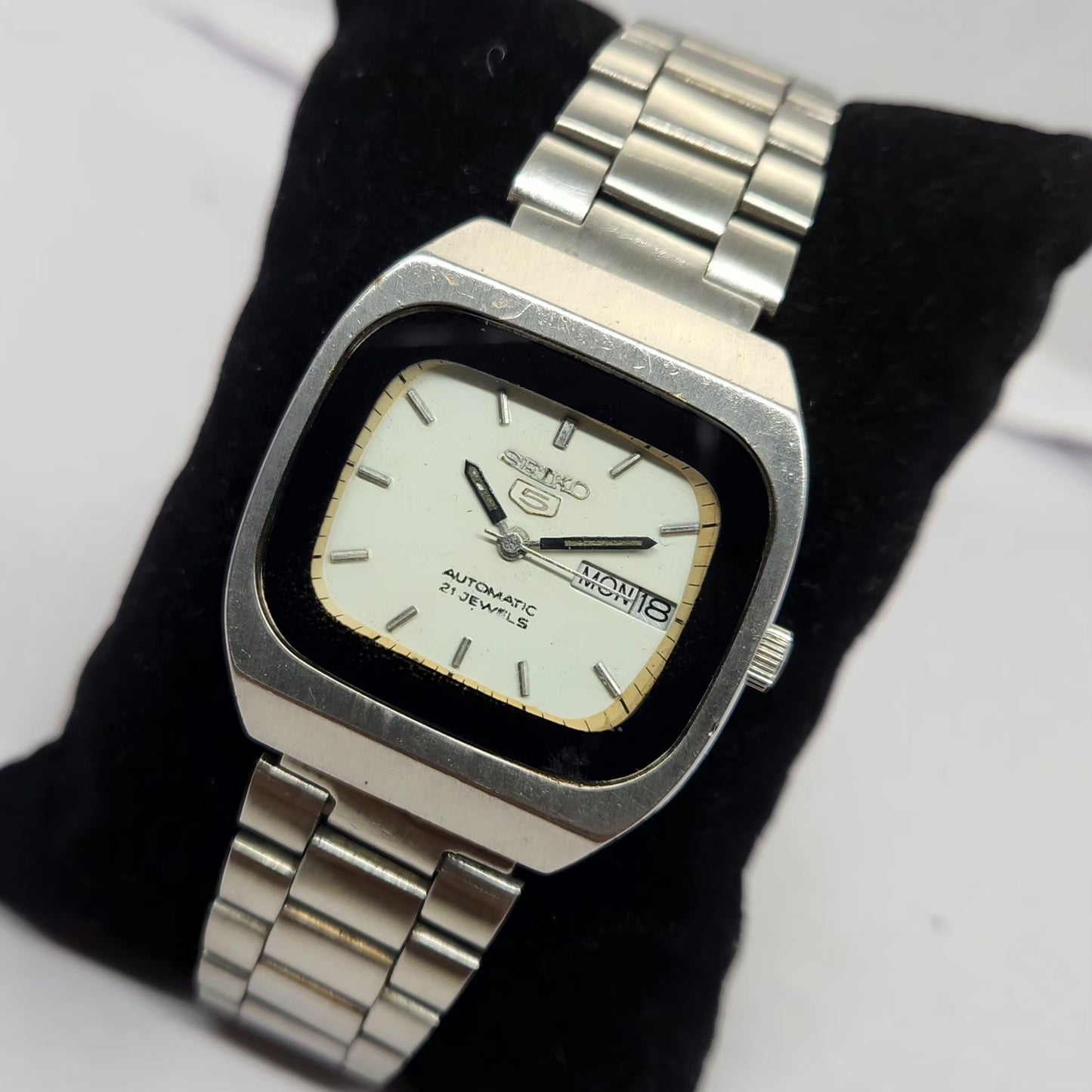 Vintage 1984 Mod Seiko 5 Automatic 6309-8910 White face 17 Jewels Day-Date Japanese Men's Wrist Watch OG248