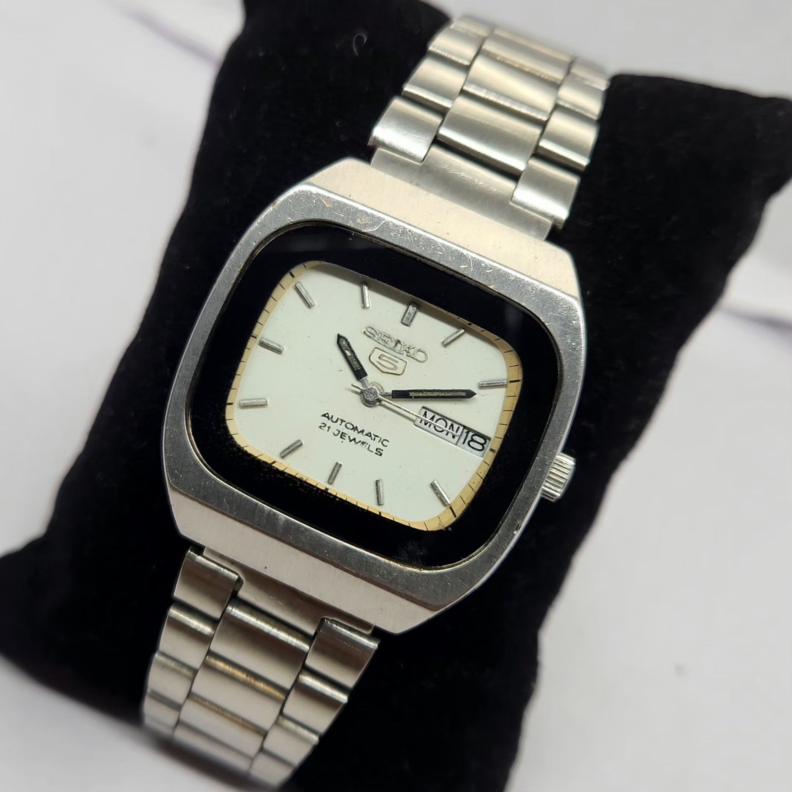 Vintage 1984 Mod Seiko 5 Automatic 6309-8910 White face 17 Jewels Day-Date Japanese Men's Wrist Watch OG248