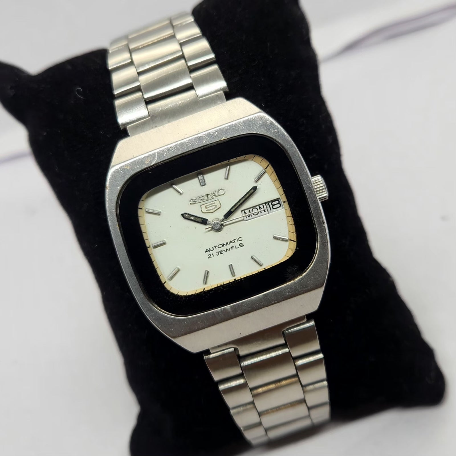 Vintage 1984 Mod Seiko 5 Automatic 6309-8910 White face 17 Jewels Day-Date Japanese Men's Wrist Watch OG248