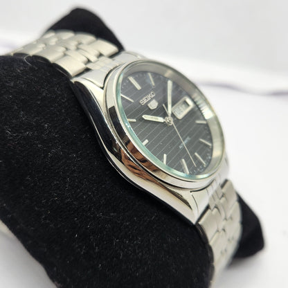 Vintage 1983 Original Seiko 5 Automatic 6309-8900 Black face 17 Jewels Day-Date Japanese Men's Wrist Watch OG249