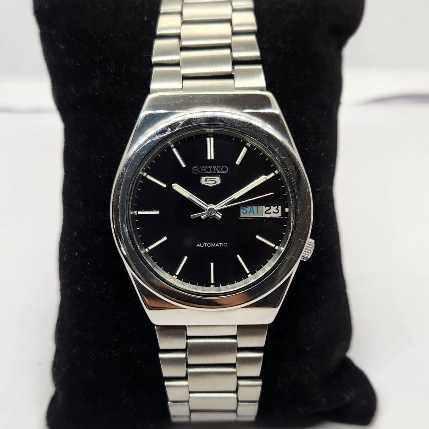 Vintage 1983 Original Seiko 5 Automatic 7009-3160 Black face 17 Jewels Day-Date Japanese Men's Wrist Watch OG251